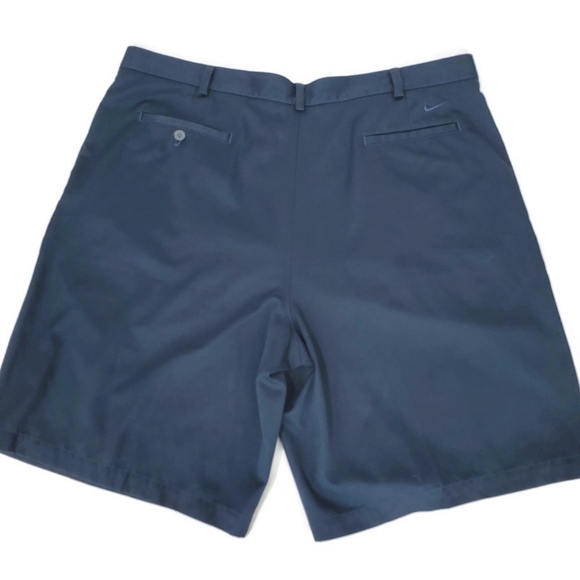 Men's Nike Golf Pleated Shorts Size 42 Navy Sports Athletic Fit Dry - Picture 2 of 12